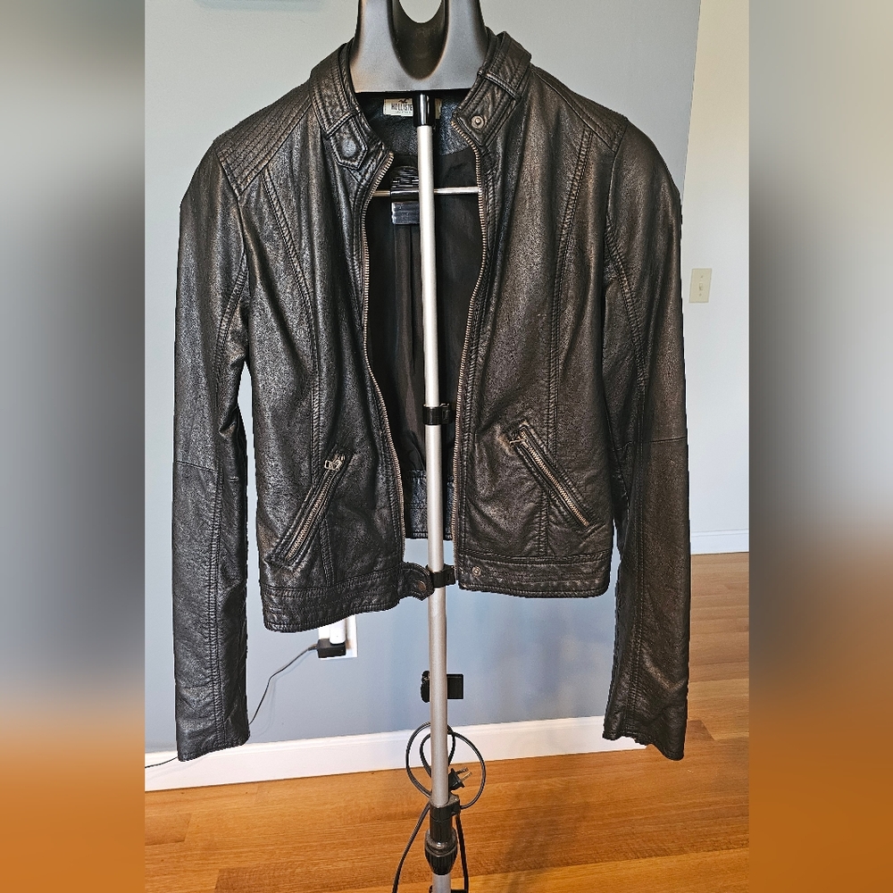 HOLLISTER FAUX LEATHER JACKET - DISTRESSED STYLE - SIZE SMALL